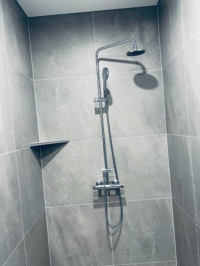 Nyibaer Studio Apartment Селфос Екстериор снимка