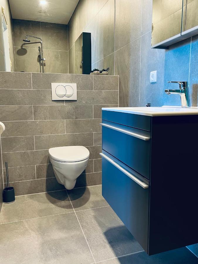Nyibaer Studio Apartment Селфос Екстериор снимка